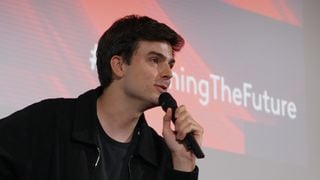 "25% des 18-24 ans vont sur YouTube pour s'instruire" : Pourquoi France Télévisions noue un "partenariat d'une envergure sans précédent" avec le géant de la vidéo