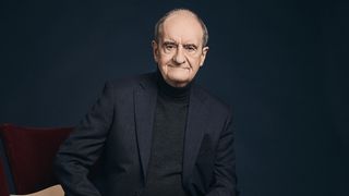 "La bonne humeur à l’antenne n’est pas feinte" : Pierre Lescure réagit aux critiques de salariés de "C à vous" qui alertent sur un "climat de peur" dans les coulisses