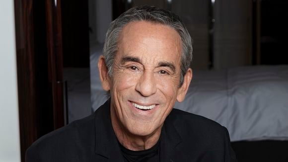 Mort de Thierry Ardisson : Les ventes de "L'homme en noir", dernier livre de l'animateur, multipliées par deux en l'espace de 10 jours