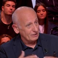 "Le pire des populismes faisait irruption sur la scène publique" : Comment le traitement de l'affaire Lola dans "TPMP" a poussé Jean-Michel Aphatie à écrire son livre sur Cyril Hanouna