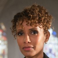 "Notre histoire de France" : Pourquoi Sonia Rolland remplace Tomer Sisley dans la saison 2 du programme de France 2