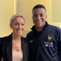 Le premier invité d'Anne-Sophie Lapix pour son interview du dimanche soir sur M6 sera… Kylian Mbappé