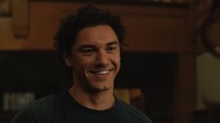"Je ne dois pas vous spoiler, mais..." : Les acteurs de "Off Campus" en disent plus sur la saison 2