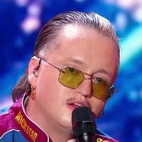 "J'ai compris pourquoi tu étais là" : Un finaliste de "The Voice" bluffe le jury de "La France a un incroyable talent" sur M6
