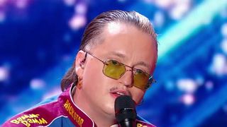 "J'ai compris pourquoi tu étais là" : Un finaliste de "The Voice" bluffe le jury de "La France a un incroyable talent" sur M6