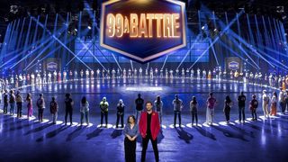 "Les candidats ne rentraient pas chez eux le soir" : Comment la production de "99 à battre" a géré le tournage hors-norme du nouveau jeu de M6