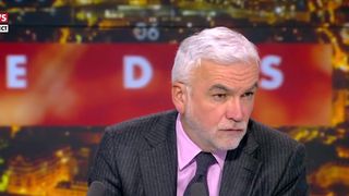 "C’est scandaleux ce que vous dites" : Pascal Praud s’énerve en direct sur CNews contre l'un de ses invités