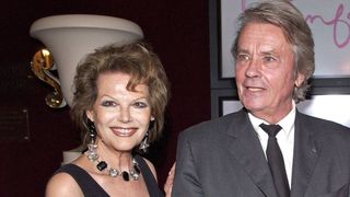 Dernière minute : France 2 bouleverse en urgence son prime de ce soir pour rendre hommage à Claudia Cardinale et déprogramme le final de la série "Dans de beaux draps"