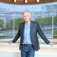 Jean-Baptiste Boursier sur TF1, Julien Arnaud sur France 2 : Comment les jokers des "20 Heures" appréhendent le match qui débute ce soir