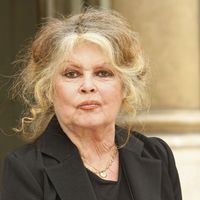 "Je ne sais pas quel est l'imbécile qui a lancé cette fake news" : Annoncée morte par l'influenceur Aqababe, Brigitte Bardot dément son décès