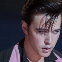 "Elvis" sur France 2 : Austin Butler chante-t-il vraiment dans le biopic sur le "King" ?