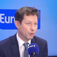 "Partez maintenant !" : sur Europe 1 et devant Sonia Mabrouk, François-Xavier Bellamy appelle Jean-Marc Morandini à quitter CNews
