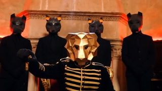 En prévision de l'arrivée de Cyril Hanouna qui héritera de la case le 1er septembre, W9 lance la saison 4 des "Cinquante" dès le 18 août