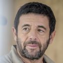 "On peut croire que je parle couramment" : Comment Patrick Bruel a préparé les scènes de "Menace imminente" où il tourne en hébreu