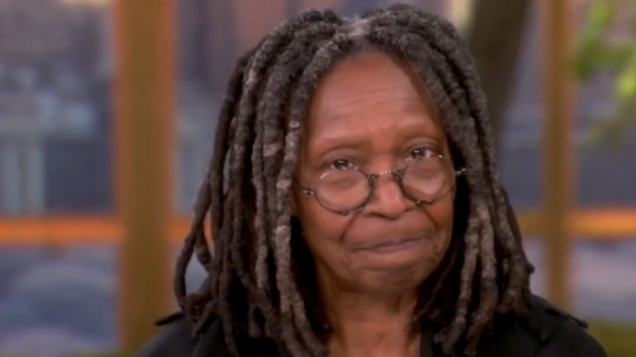 "Vous avez du sang sur les mains" : Furieuse, Whoopi Goldberg interpelle l'administration de Donald Trump en direct à la télévision américaine