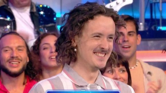 Nagui impressionné par le parcours de Pierre-Yves dans "N'oubliez pas les paroles"