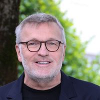 "Chez Ruquier" : Qui sont les premiers invités de Laurent Ruquier ce soir sur T18 ?