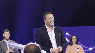 "C'est un point que j'aurais du travailler" : Pourquoi Arthur n'était pas vraiment "à l'aise" sur le tournage du premier numéro du "Dernier Cercle" sur TF1
