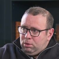 "Cauchemar en cuisine" : Un restaurateur se plaint d'avoir perdu 12.000 euros à cause du tournage de l'émission de Philippe Etchebest, M6, "surprise", lui répond