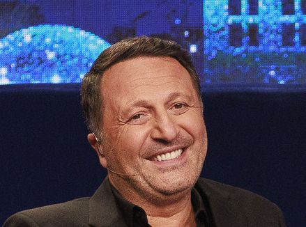 Audiences : Quel score pour "Vendredi, tout est permis" présenté par Arthur sur TF1 face à la série "Astrid et Raphaëlle" sur France 2 ?