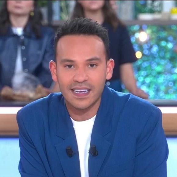 Mohamed Bouhafsi aux commandes de "C à vous" hier sur France 5.