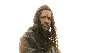 Box-office : "La femme la plus riche du monde" en tête, "Kaamelott" s’effondre en deuxième semaine, catastrophe confirmée pour Jean Dujardin