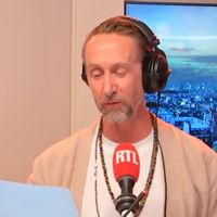 "On a un fragile à la tête de la matinale" : Philippe Caverivière raille Thomas Sotto, absent de RTL après un accident de vélo