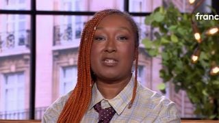 “Je me permets un tout petit mot” : Nadège Beausson-Diagne adresse un message à Jean-Luc Lemoine, Marc Toesca et Yoann Riou dans “Samedi d’en rire” sur France 3