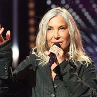 "Des propos que je n'ai jamais tenus" : Au cœur d'une fake news politique, Zazie dénonce une atteinte à son image et porte plainte