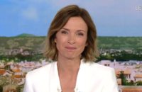 Isabelle Ithurburu présente le "13 Heures" de TF1, le lundi 21 juillet 2025.
