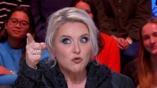 "Tout est de ma faute" : Marlène Schaff choisit l'ironie pour répondre à la polémique de l'élimination surprise d'Anouk à la "Star Academy"