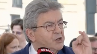 "Monsieur Mélenchon, vous pouvez éviter de mentir en direct ?" : Vifs échanges entre le leader de LFI et une chroniqueuse des "Grandes Gueules" sur RMC