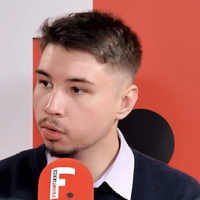 Le média d&#039;extrême droite &quot;Frontières&quot; régularise la situation d&#039;un de ses journalistes... également assistant d&#039;un député UDR, allié au RN