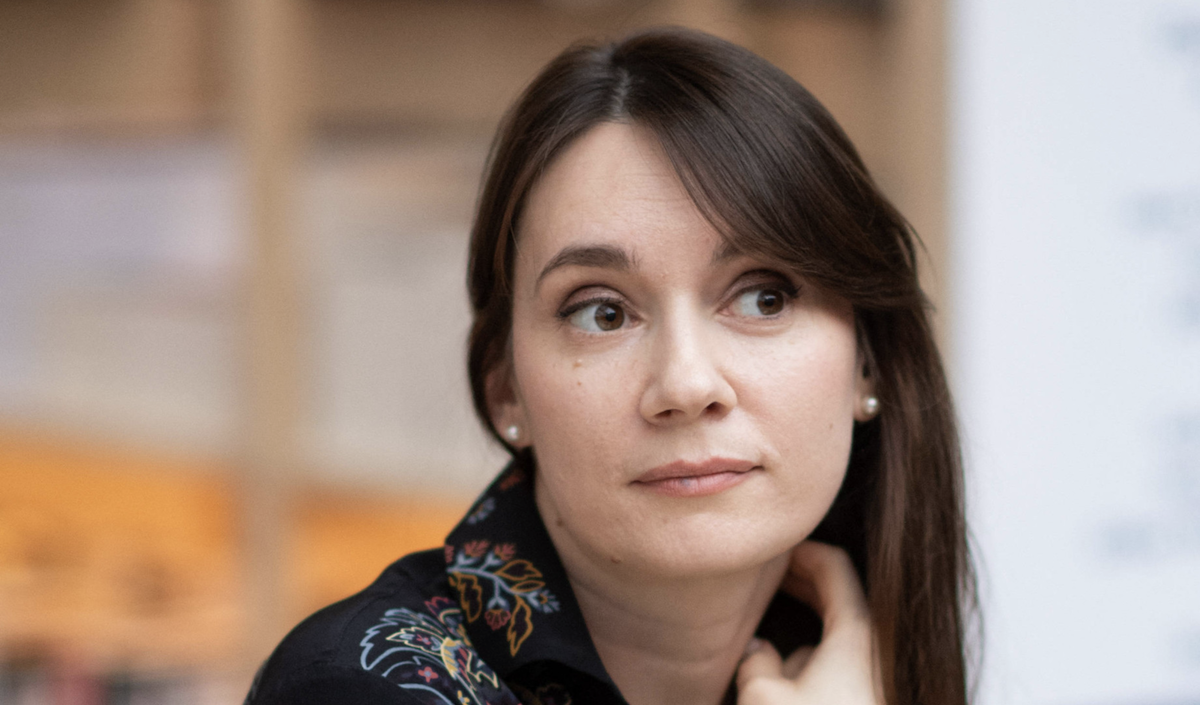 "Ma cliente était déjà à l'étranger..." : La justice française rejette un recours de Xenia Fedorova, chroniqueuse pro-russe de CNews, contre son expulsion