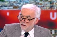 Pascal Praud en plein acte de contrition sur CNews