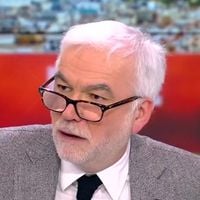 "J’aurais dû vérifier, c’est de ma faute" : Pascal Praud attaque BFMTV sur une fake news avant de rétropédaler et s’excuser en direct sur CNews