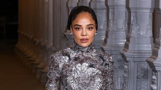 Netflix : 24 heures après sa sortie, cette mini-série captivante prend déjà la tête du Top France et dépasse "Stranger Things" et "Ne t'enfuis plus"