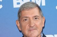 Extrait de "C Médiatique", diffusé sur France 5 le 2 février 2025 - Yves Calvi était l'invité principal