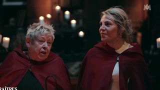 "Je l'ai fait pour Danielle" : Anne-Élisabeth Blateau ("Les traîtres" sur M6) revient sur sa "mauvaise stratégie" d'avoir recruté Frédérique Bel en 3e traître