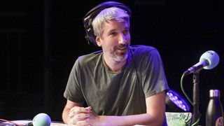 Guillaume Meurice débarque à la tête d'une nouvelle émission mensuelle mélangeant humour et politique sur "Mediapart"