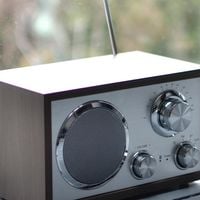 Audiences radio : Fin de saison historique pour France Inter, RTL se stabilise, RMC plonge et se fait rattraper par Europe 1, ICI (ex-France Bleu) s'effondre