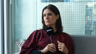 "C'est très inquiétant pour la démocratie" : Apolline de Malherbe revient sur son coup de sang en direct sur BFMTV et dénonce la violence des manifestants à qui les médias "donnent la parole"