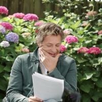 "On rira jusqu'au bout" : Laurent Delahousse au bord des larmes face à Charles Biétry dans "20h30 le dimanche"