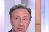 Extrait de "C à vous" diffusé le 16 septembre 2026 sur France 5 / Stéphane Bern inquiet pour l'avenir de son émission "La carte aux trésors"