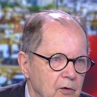 "Serge Nedjar ne souhaite plus ma présence" : Un chroniqueur affirme avoir été évincé de CNews après avoir donné un entretien au "Monde" sur Pascal Praud