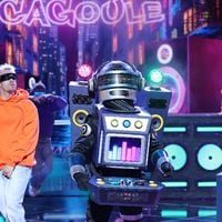 "Mask Singer" 2025 : Surprise ! TF1 dévoile (déjà) la star qui se cache sous le costume du DJ... il s'agit d'un célèbre youtubeur français